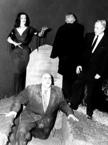 plan-9-from-outer-space-vampira-tor-johnson-dr-tom-mason-bela-lugosi-s-double-criswell-1959.jpg