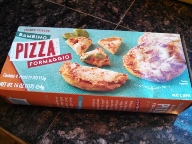 trader-joes-bambino-pizza-formaggio-2.jpg